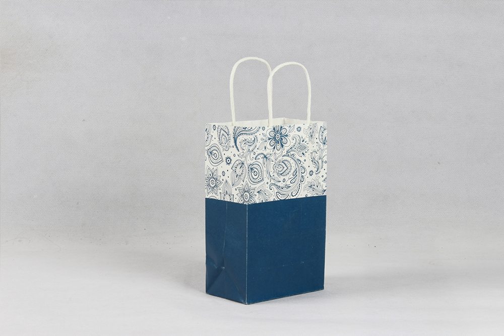 深藍花紋時尚禮品牛皮紙袋定制 深藍花紋時尚禮品牛皮紙袋定制