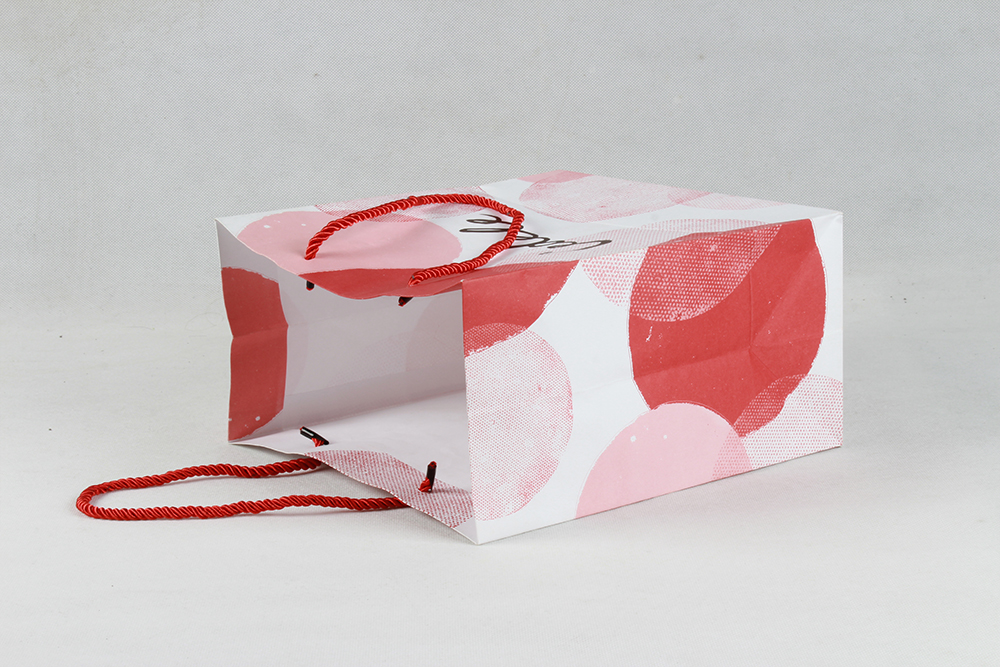 唯美藝術風格打包牛皮紙袋定制 唯美藝術風格打包牛皮紙袋定制