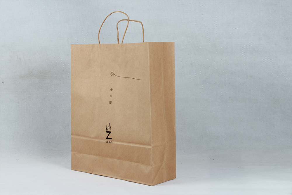 子田簡(jiǎn)約服裝牛皮紙袋定制 子田簡(jiǎn)約服裝牛皮紙袋定制