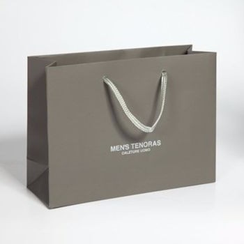 如何定制讓你滿意的服裝紙袋 如何定制讓你滿意的服裝紙袋